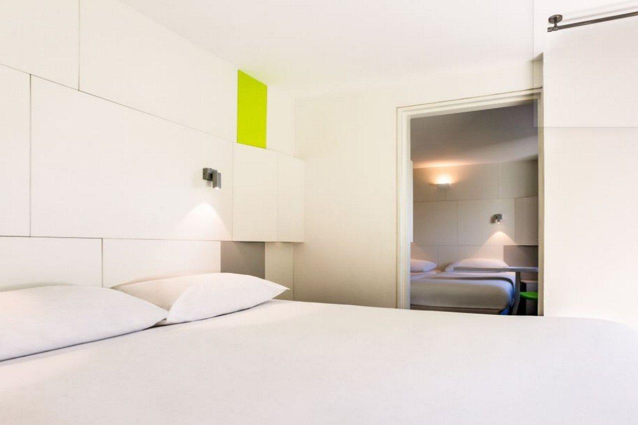 Ibis Styles Bucharest Airport Hotel Otopeni Exterior foto