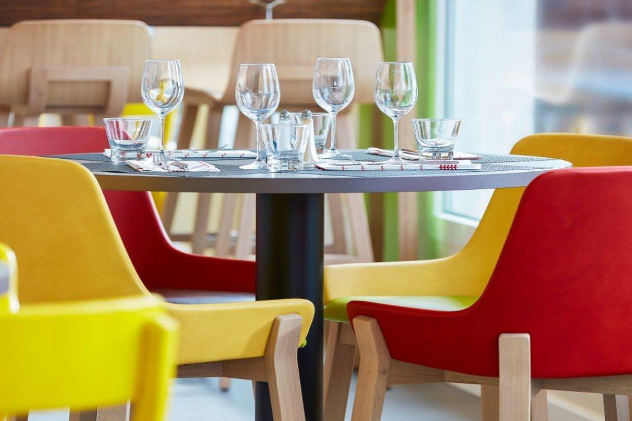Ibis Styles Bucharest Airport Hotel Otopeni Exterior foto