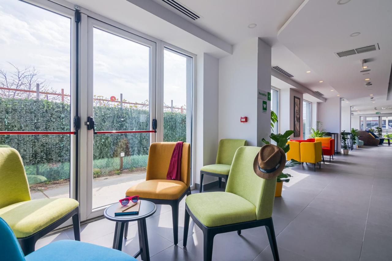 Ibis Styles Bucharest Airport Hotel Otopeni Exterior foto