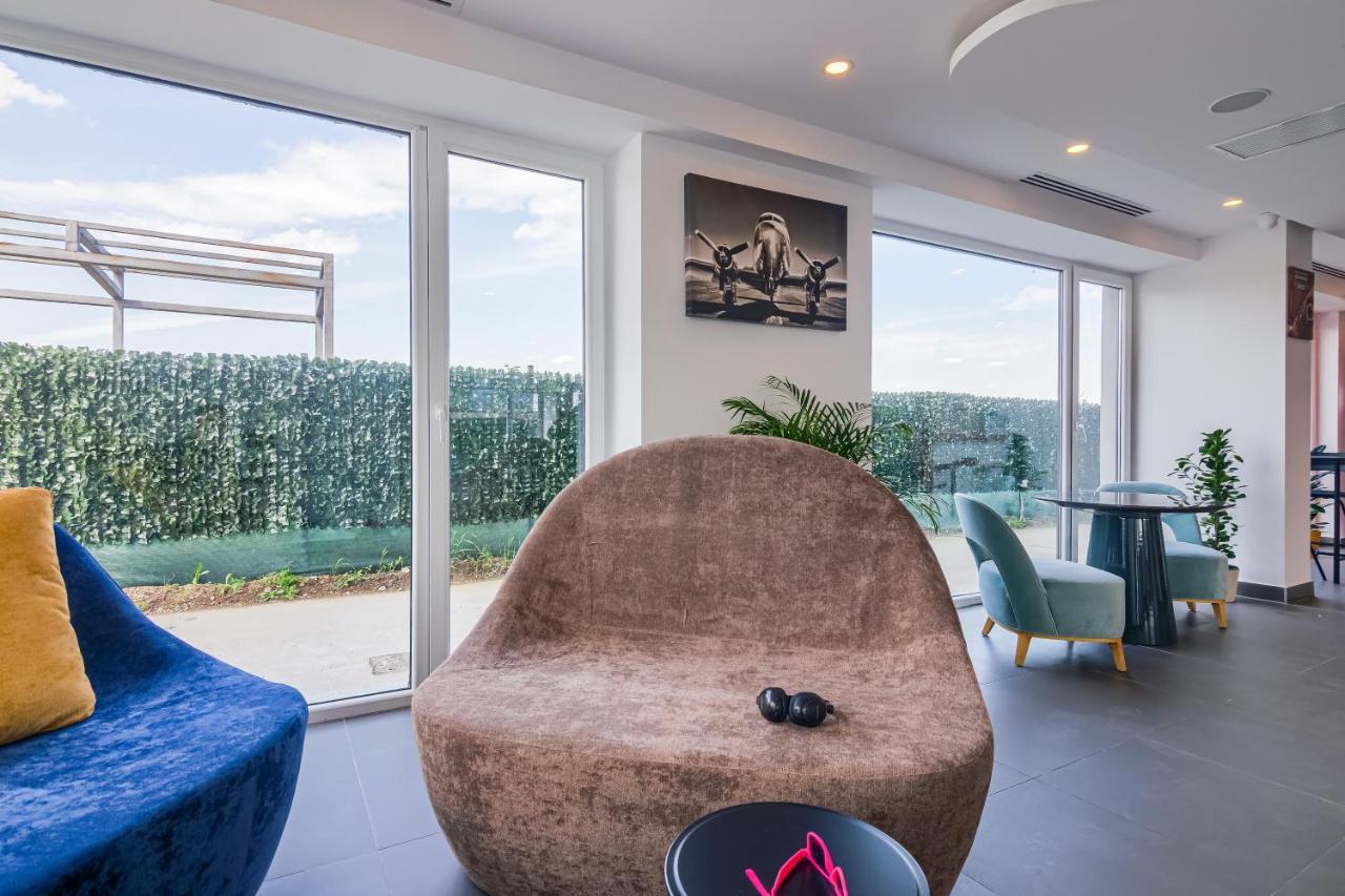 Ibis Styles Bucharest Airport Hotel Otopeni Exterior foto