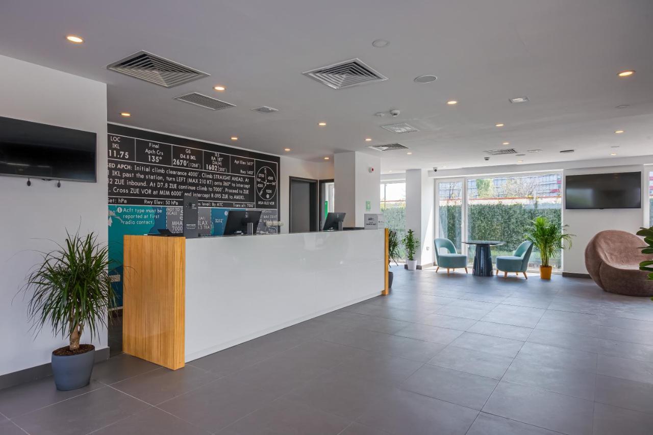Ibis Styles Bucharest Airport Hotel Otopeni Exterior foto