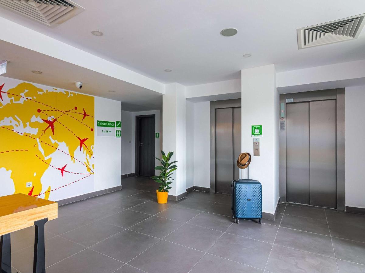 Ibis Styles Bucharest Airport Hotel Otopeni Exterior foto