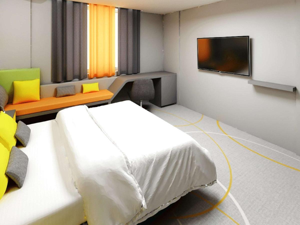Ibis Styles Bucharest Airport Hotel Otopeni Exterior foto